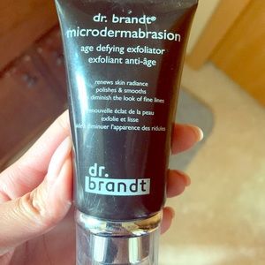 Dr Brandt microdermabrasion scrub